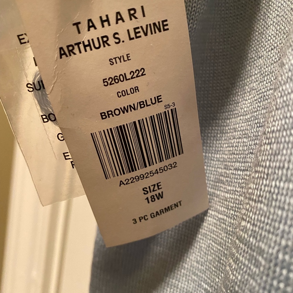 Tahari Brown Pinstripe 3 Piece Pantsuit With Sweater - Picture 6 of 16